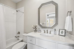 12108Fieldwood_031