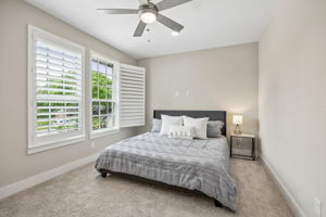 12108Fieldwood_032