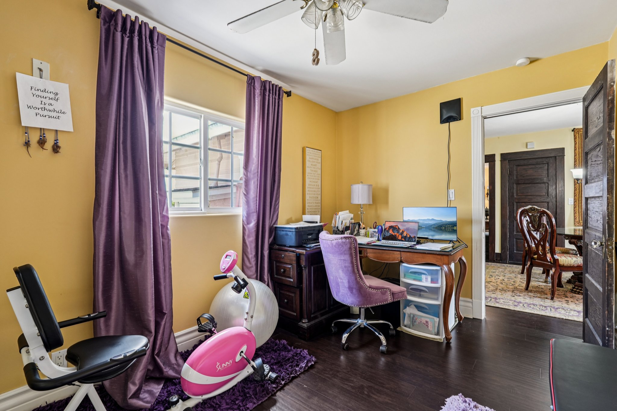252nd St-S2307-030.jpg