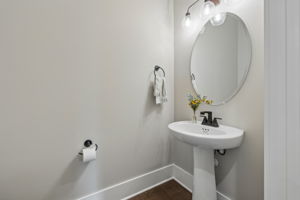  Photo 33