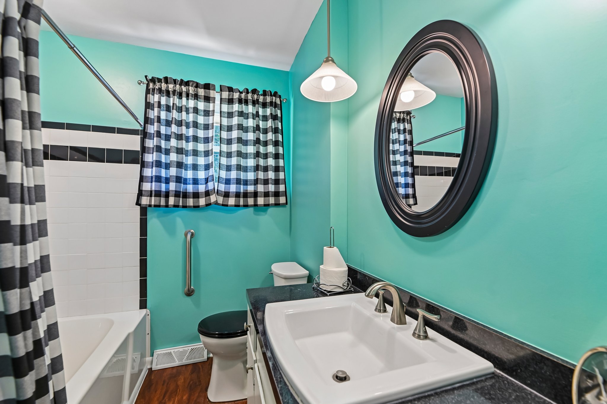 Benskin Ave SW-S2508-014.jpg