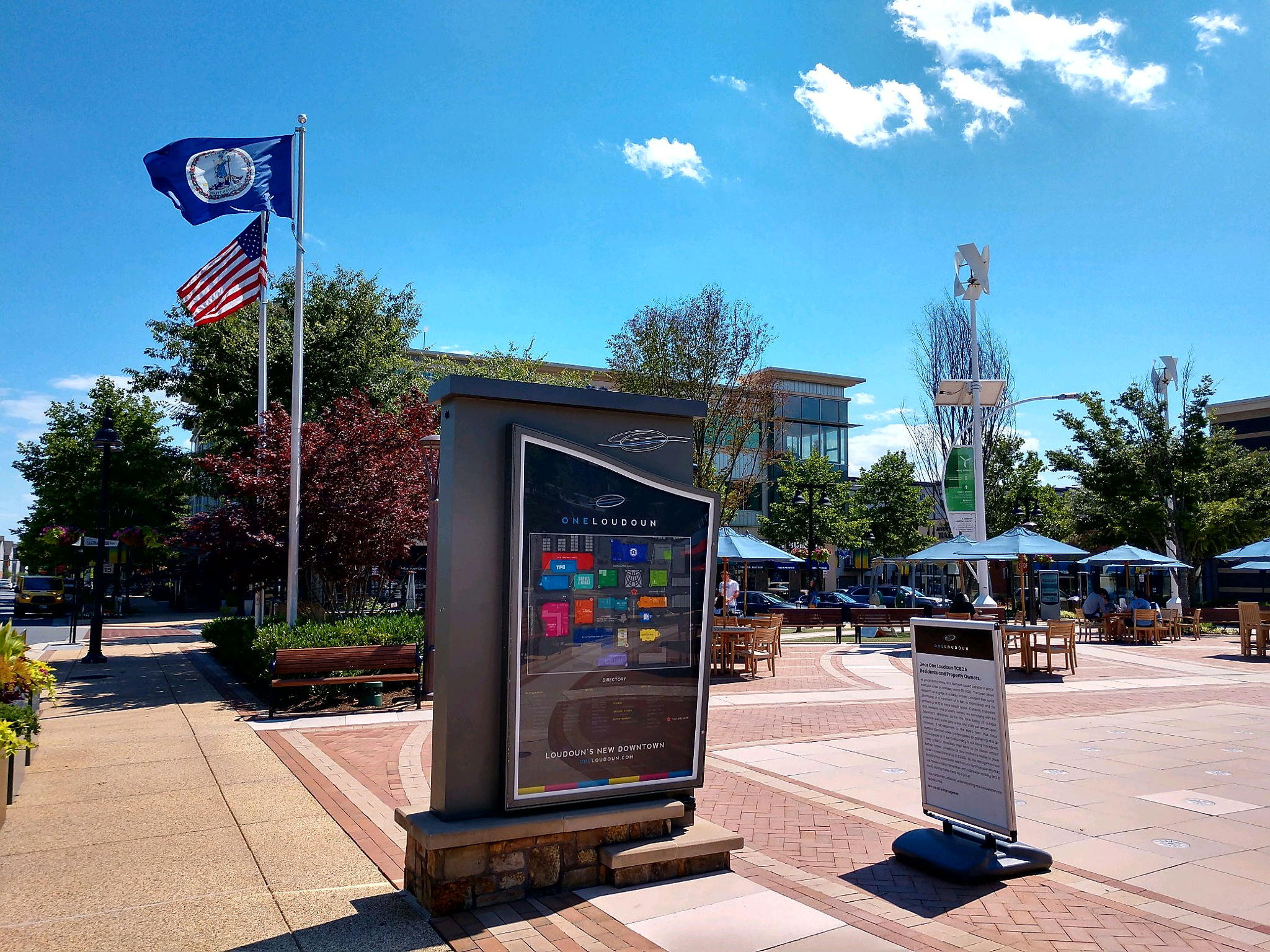 One Loudoun dining, shopping, and movies