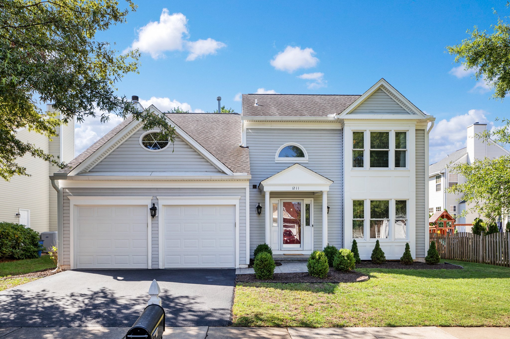 1211 Featherstone Ln NE, Leesburg, VA 20176, USA