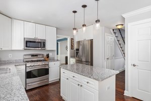 Kitchen | Main Level