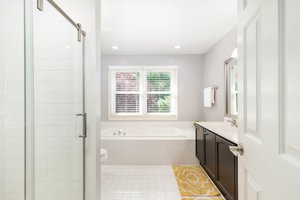 Owner Bathroom | Upper Level