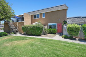  Photo 0