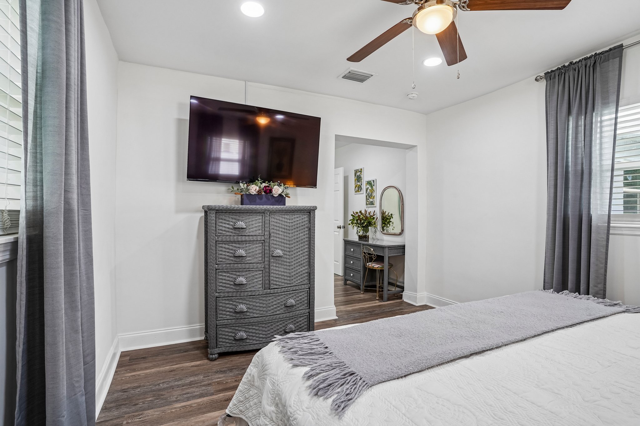 Morningside Dr-S0406-028.jpg