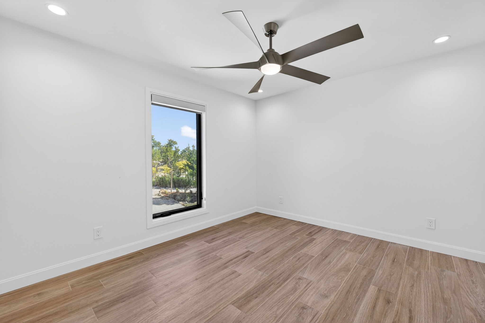 Guest Bedroom 2 - 1 of 2