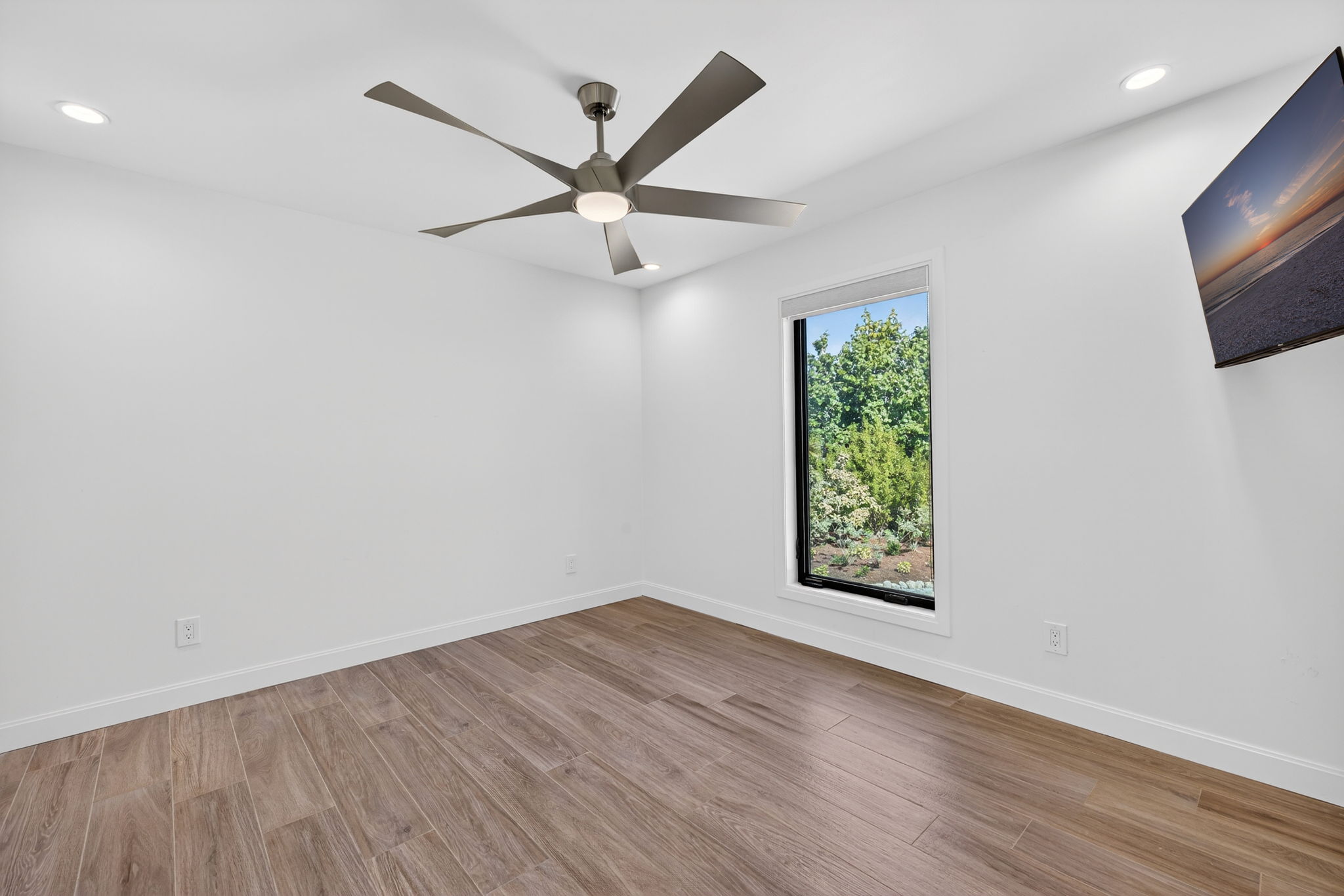 Guest Bedroom 1 - 1 of 2