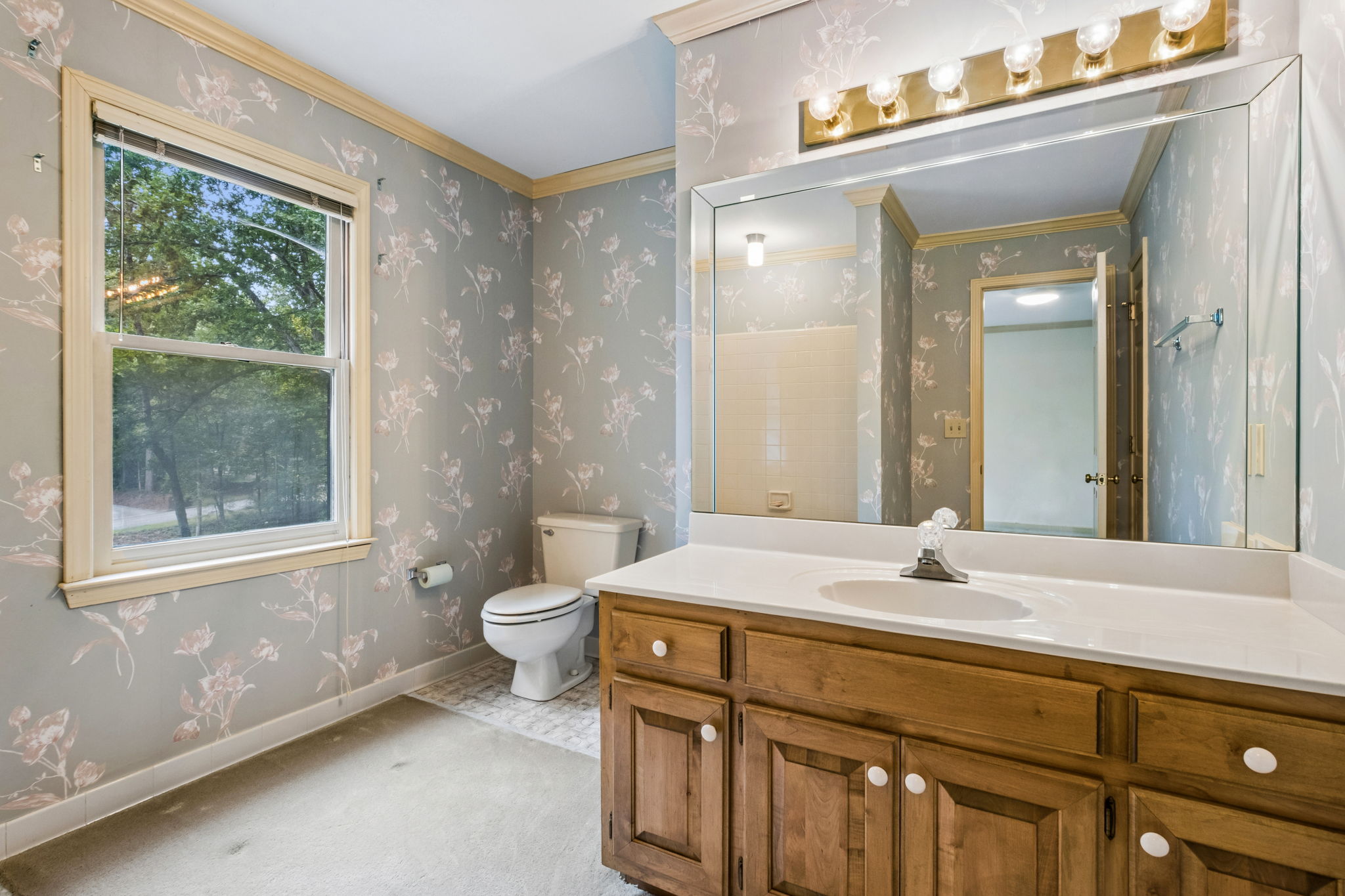En-Suite Bathroom