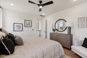 171802 - 12110 Cearley Dr, Austin, TX 78758-S0811-034.jpg