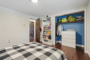 SE McGillivray Blvd-S0805-035.jpg