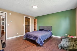 SE McGillivray Blvd-S0805-037.jpg