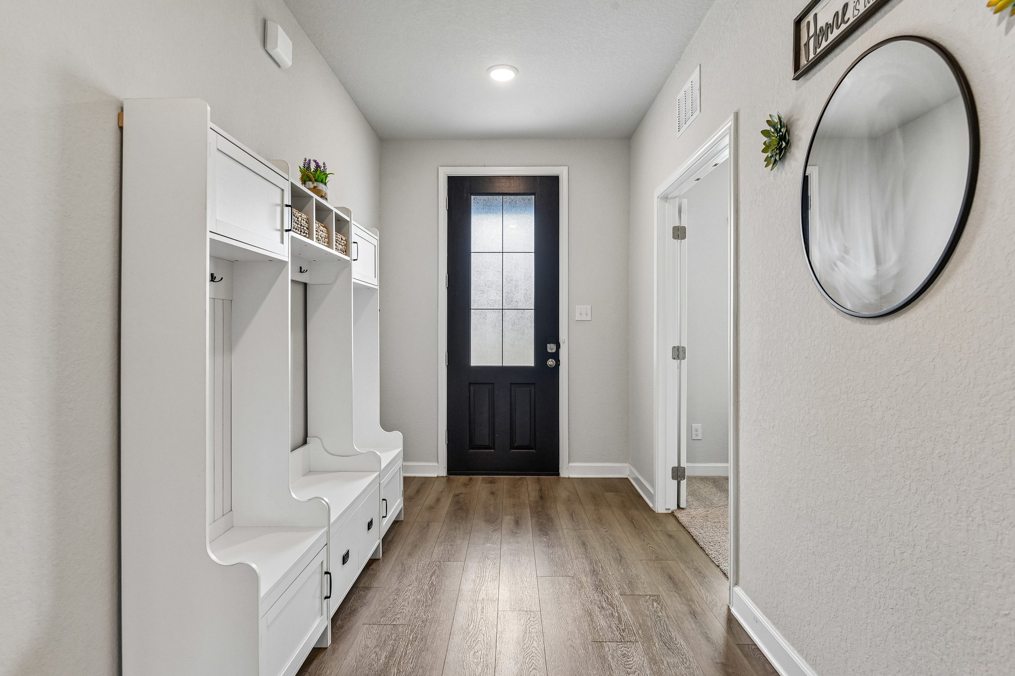 Vista Flats-S1905-019.jpg