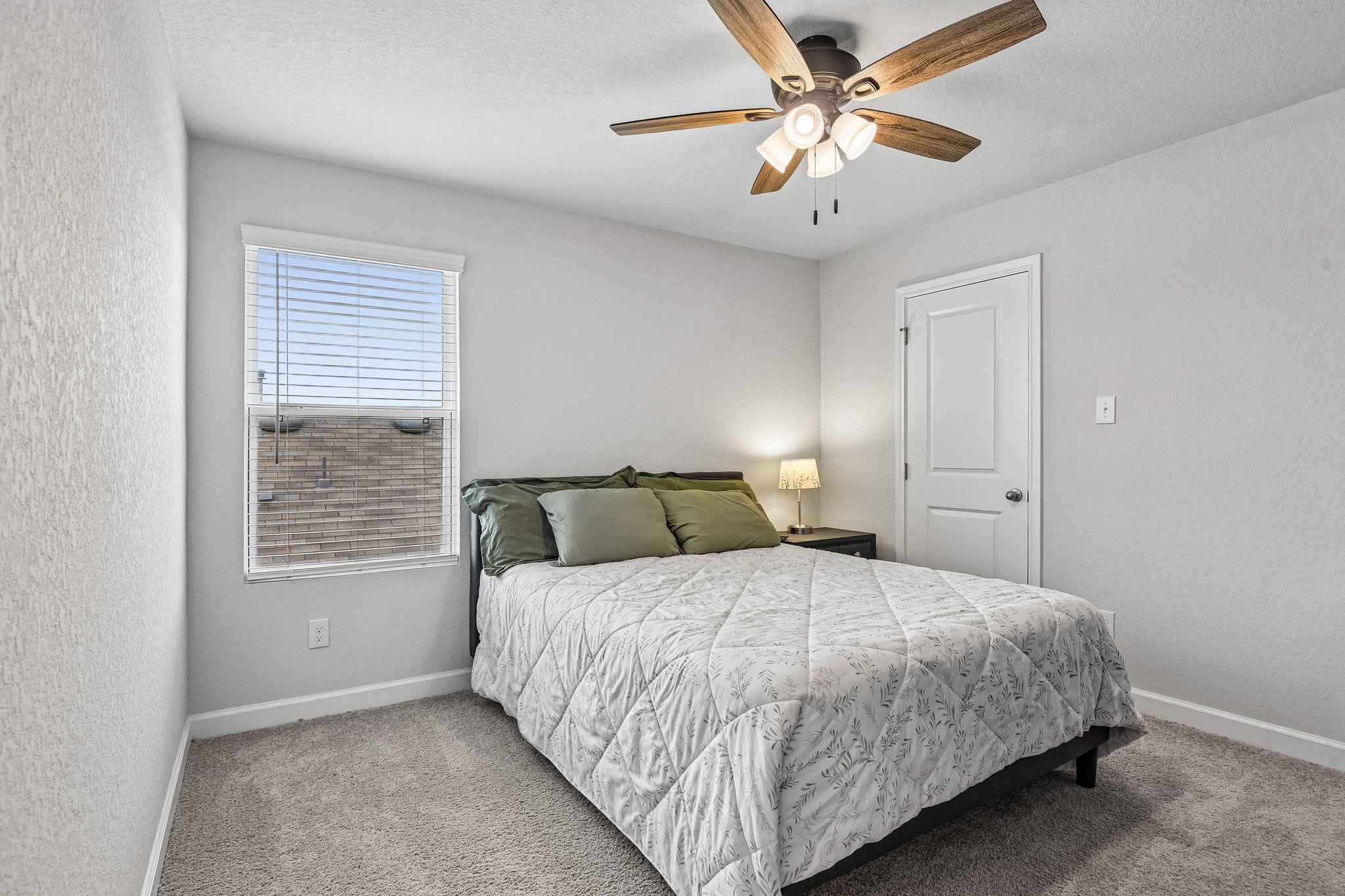 Vista Flats-S1905-038.jpg