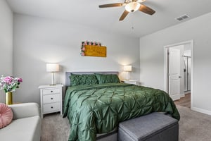 Vista Flats-S1905-029.jpg