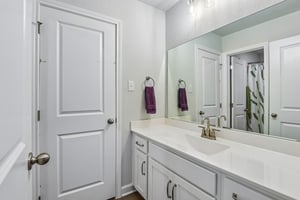 Vista Flats-S1905-041.jpg