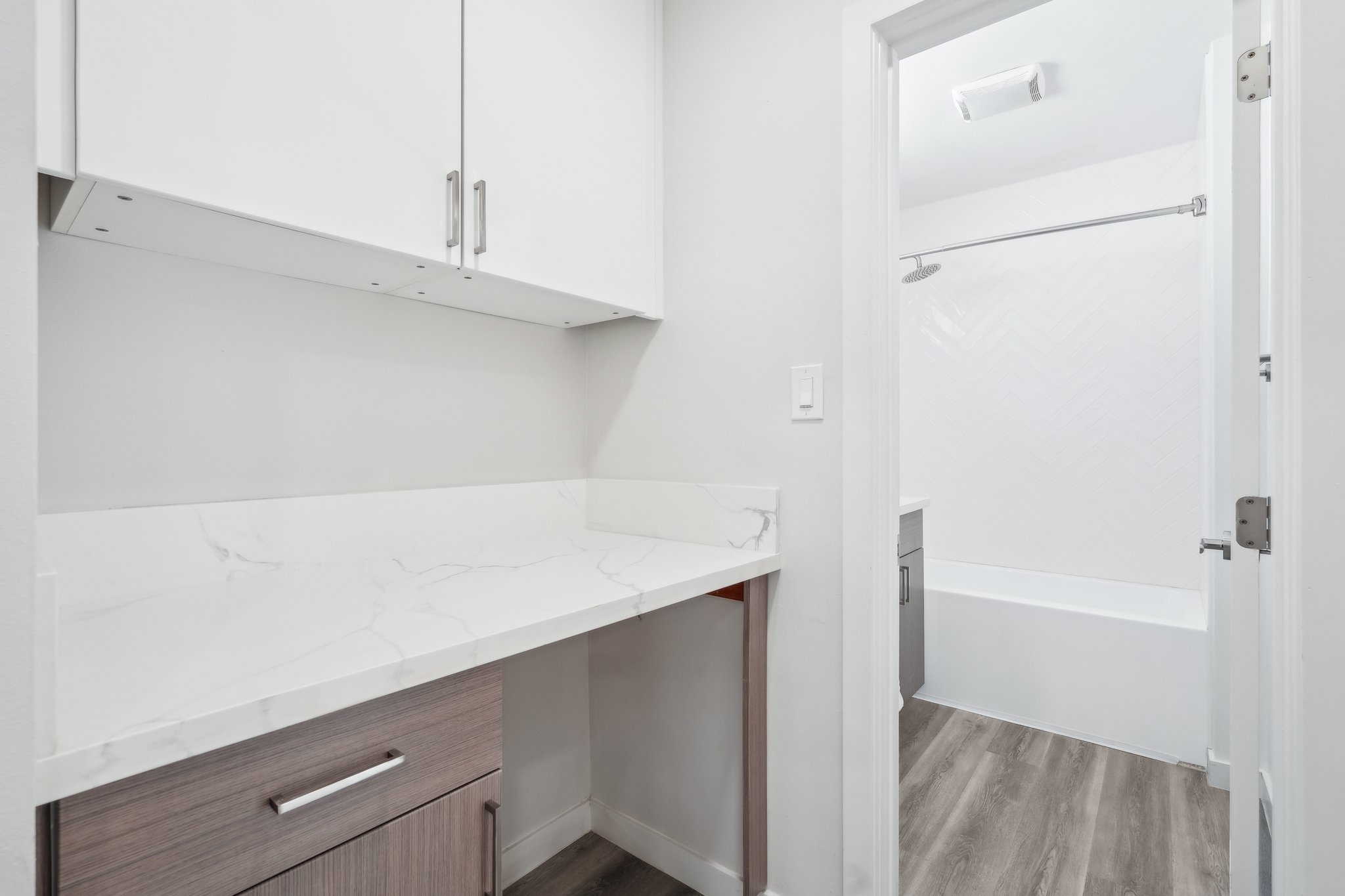 12111 Washington Pl 1_2 Los Angeles-0105-014.jpg