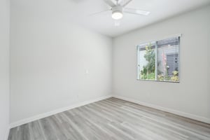 12111 Washington Pl 1_2 Los Angeles-0105-016.jpg