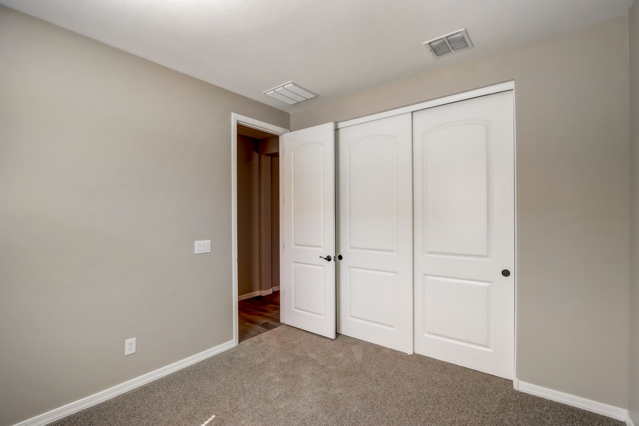 12115 W Marguerite Ave-027