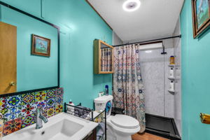  Photo 40