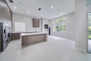 21024 NE 34th Ct, Aventura, FL 33180, USA Photo 12