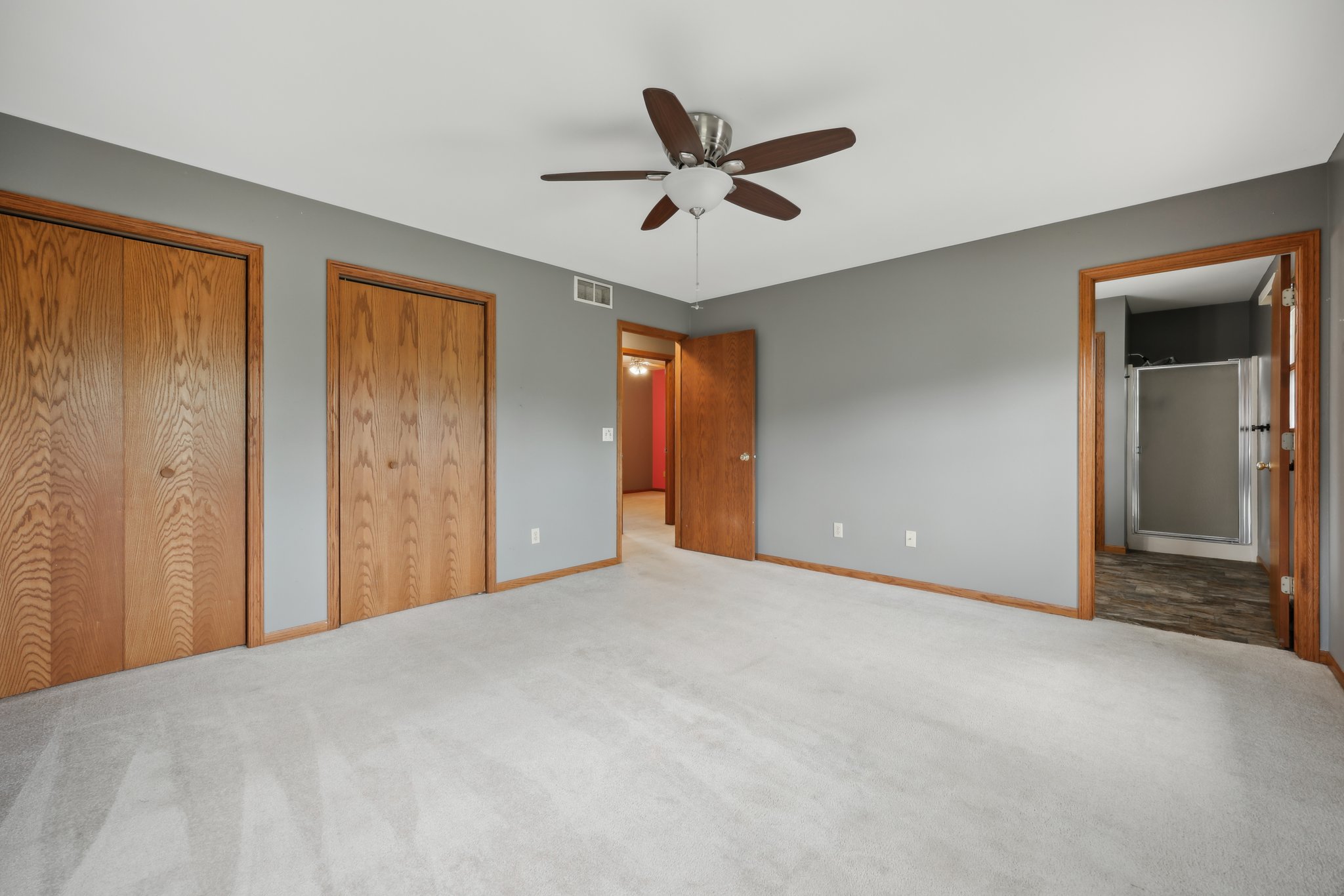 N Glenwood Cir-1405-022.jpg