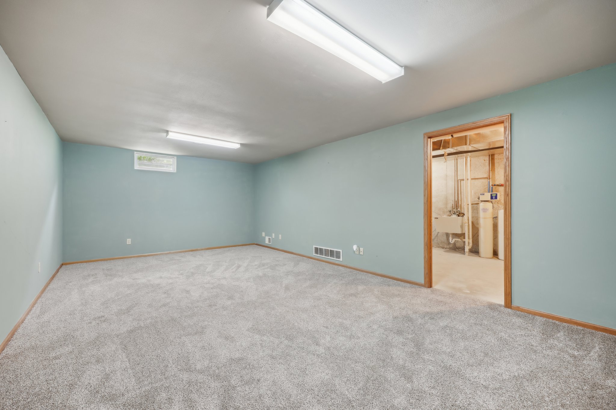 N Glenwood Cir-1405-023.jpg