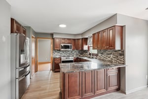 N Glenwood Cir-1405-010.jpg