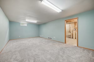 N Glenwood Cir-1405-023.jpg