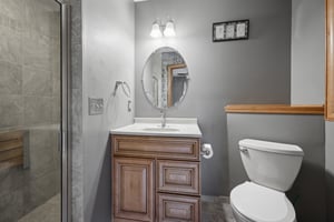N Glenwood Cir-1405-027.jpg