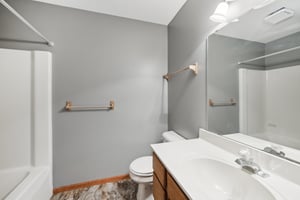 N Glenwood Cir-1405-028.jpg