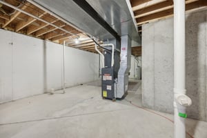 N Glenwood Cir-1405-033.jpg