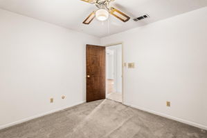  Photo 34