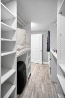 Master Bedroom Walk-in Closet1b