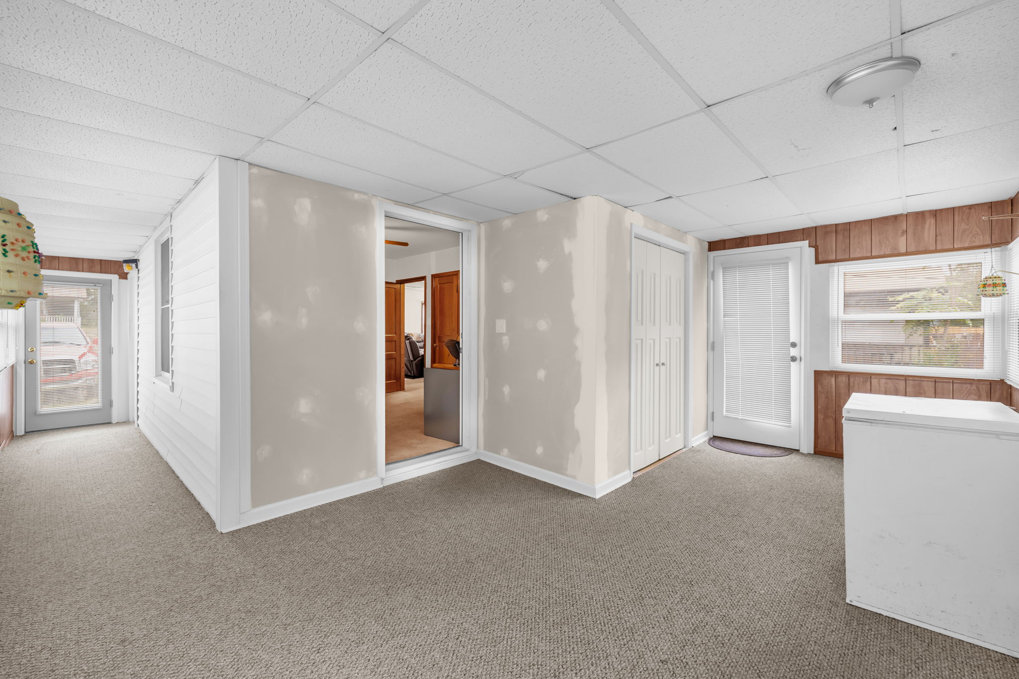 1213 Barnes St-22