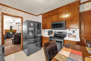 1213 Barnes St-11