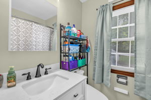 1213 Barnes St-14