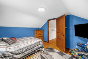 1213 Barnes St-18