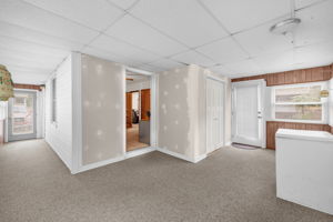 1213 Barnes St-22