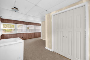 1213 Barnes St-23