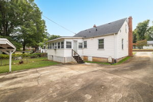 1213 Barnes St-24