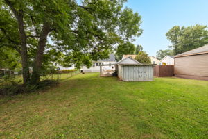 1213 Barnes St-28