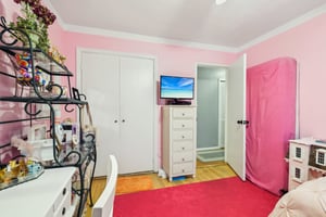 E Broadway-1405-011.jpg