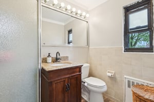 E Broadway-1405-014.jpg