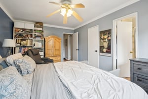 E Broadway-1405-015.jpg