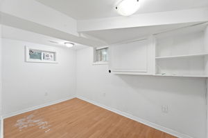  Photo 35