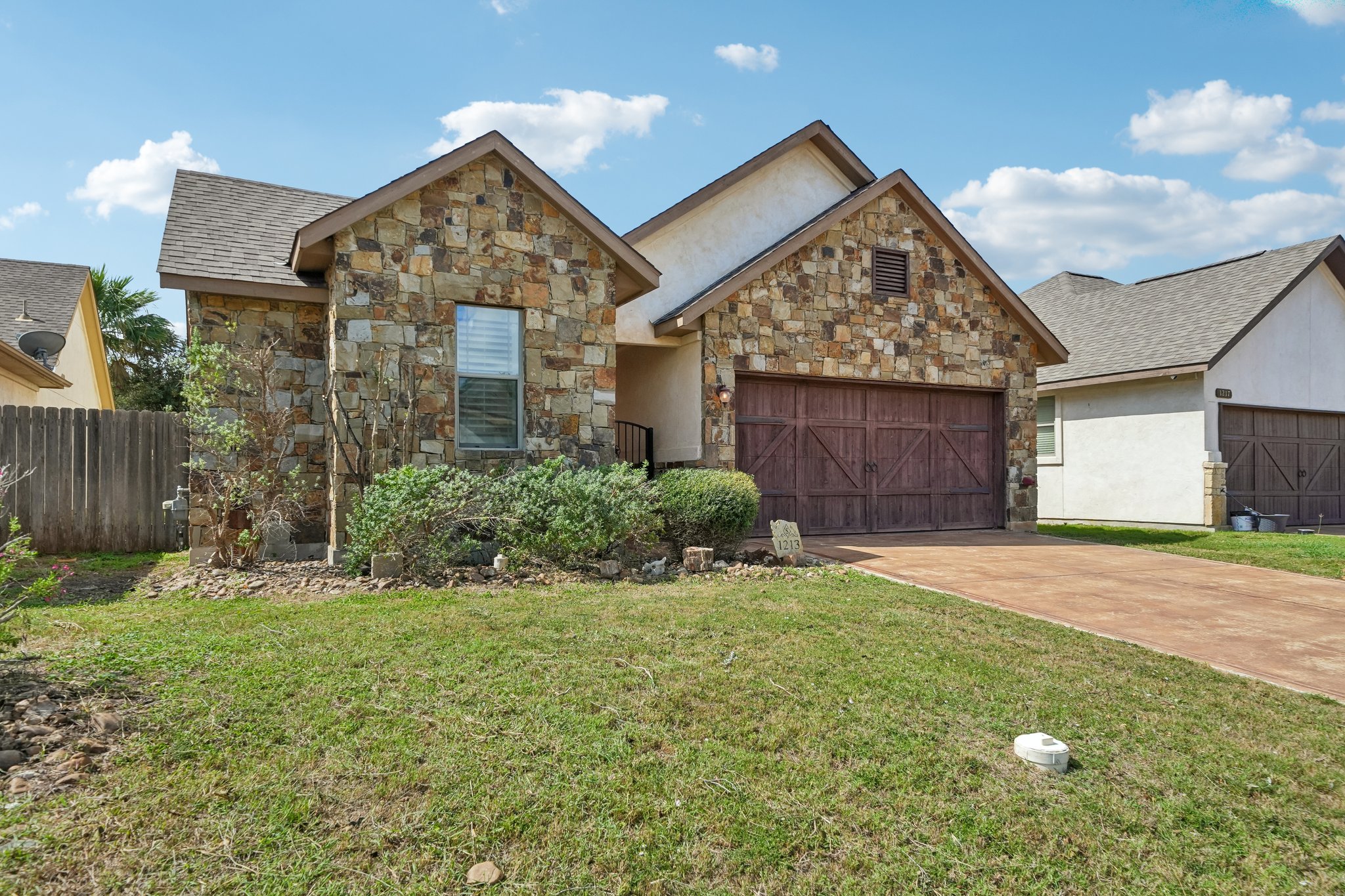 Gruene Vine Ct-S1410-003.jpg