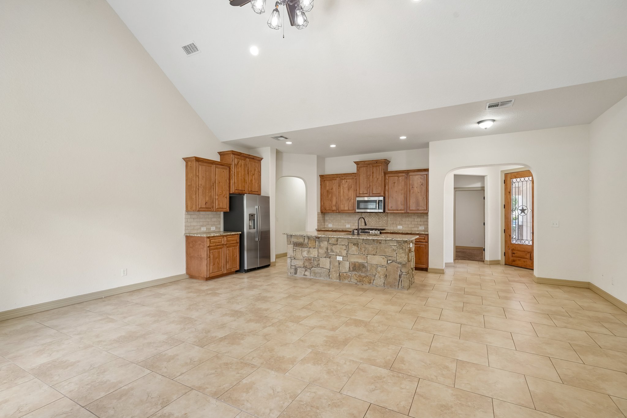 Gruene Vine Ct-S1410-011.jpg