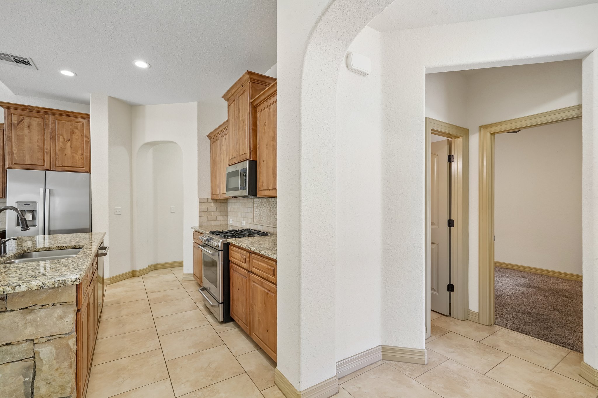 Gruene Vine Ct-S1410-014.jpg